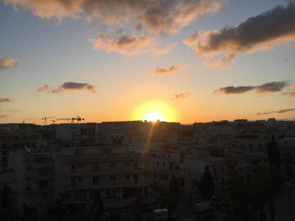 Bugibba Sunrise View Modern Apartment 圣保罗湾城 外观 照片